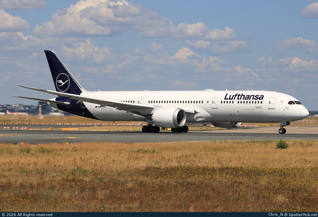 Photo of D-ABPT - Boeing 787-9 Dreamliner operated by Lufthansa