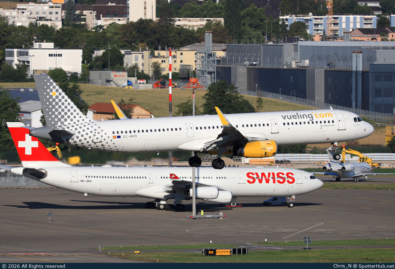 Photo of EC-MHS - Airbus A321-231 operated by Vueling