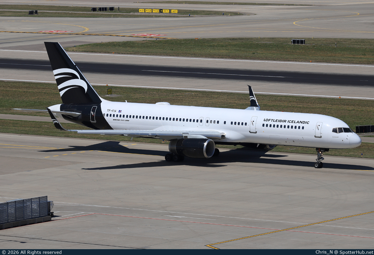 Photo of TF-FIA - Boeing 757-256 operated by Icelandair