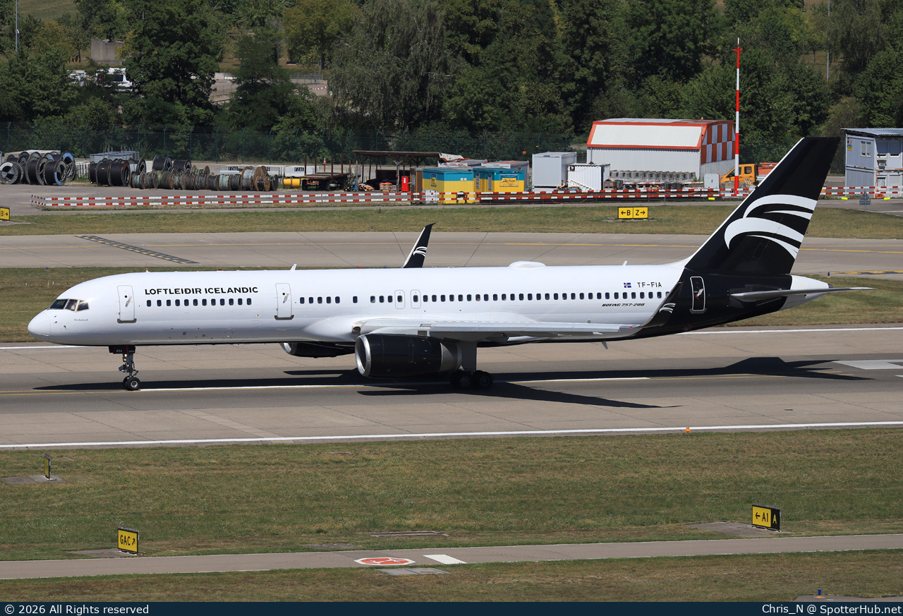 Photo of TF-FIA - Boeing 757-256 operated by Icelandair