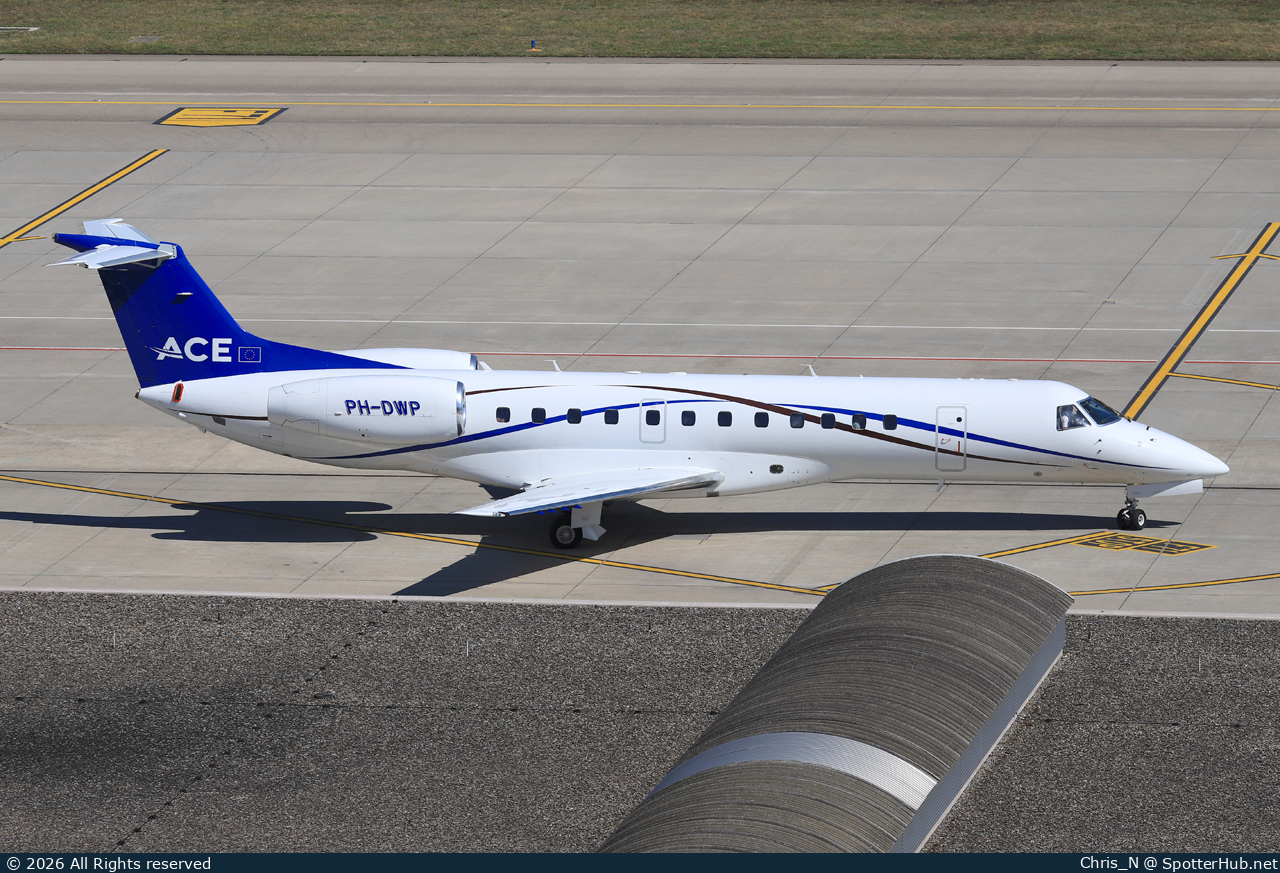 Photo of PH-DWP - Embraer ERJ-135ER operated by Air Charters Europe