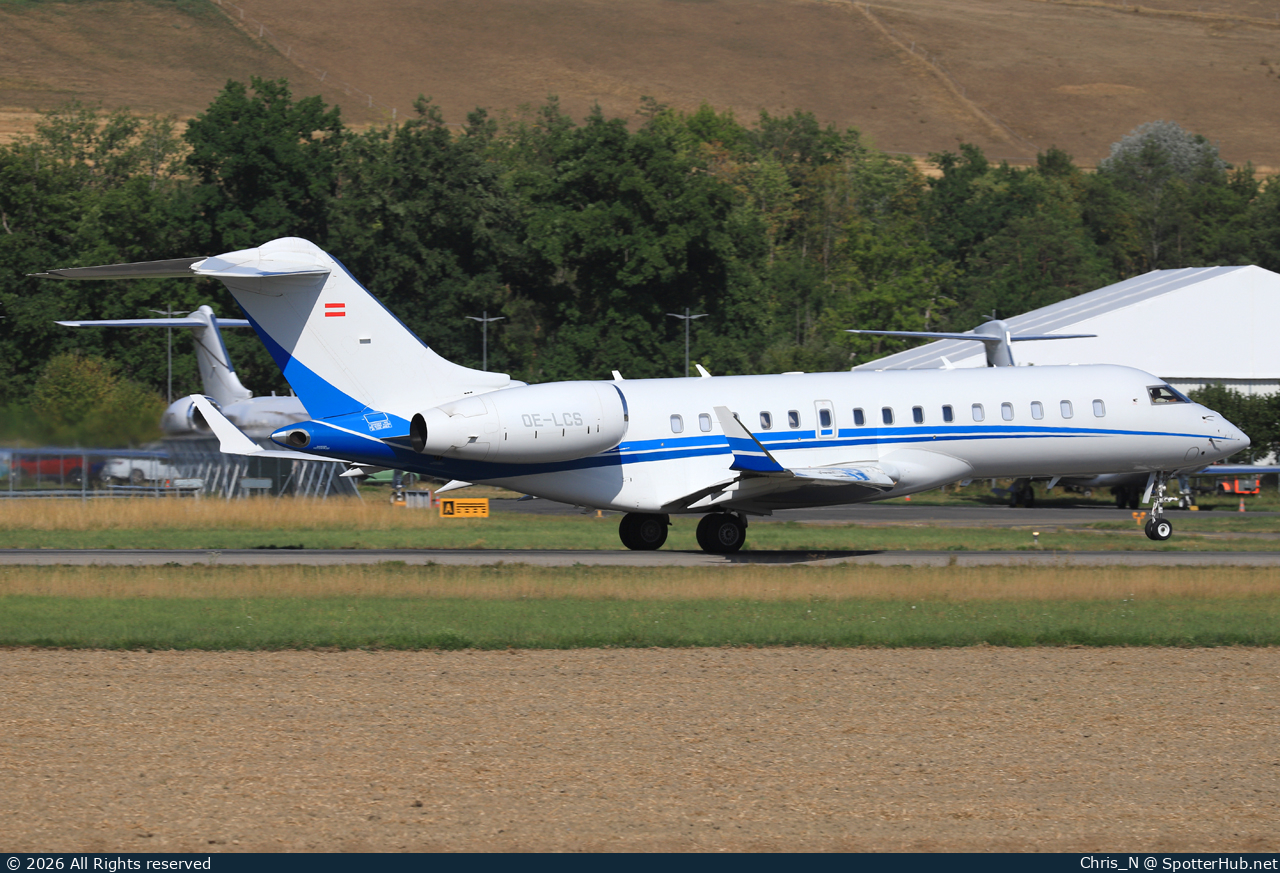Photo of OE-LCS - Bombardier Global 6000 operated by Avcon Jet