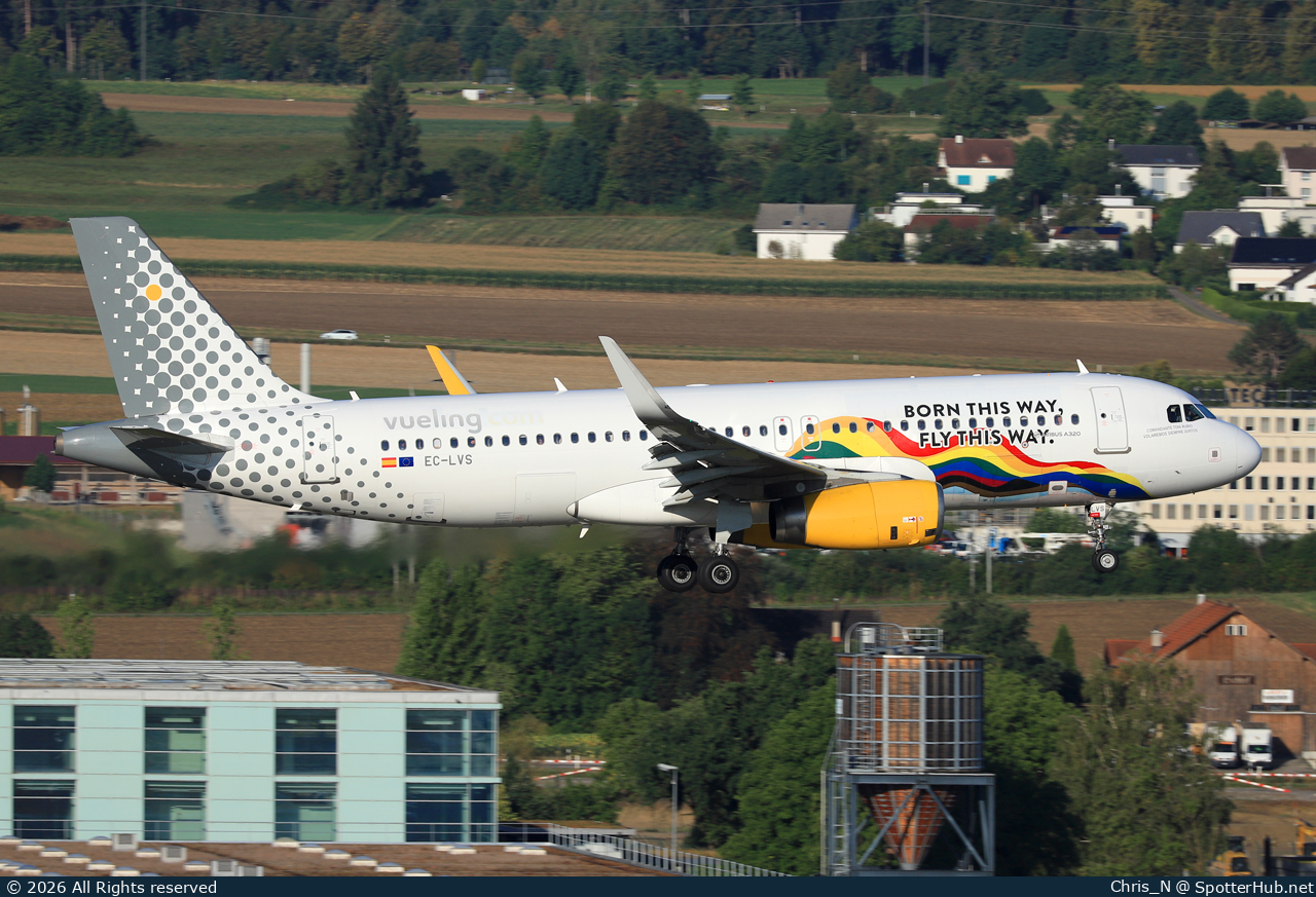 Photo of EC-LVS - Airbus A320-232 operated by Vueling