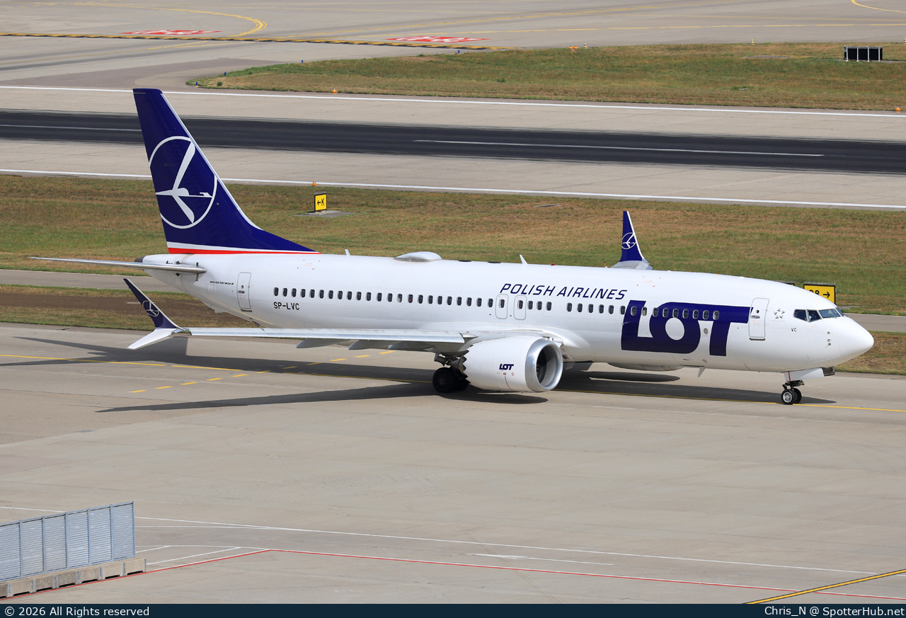 Photo of SP-LVC - Boeing 737 MAX 8 operated by LOT Polish Airlines