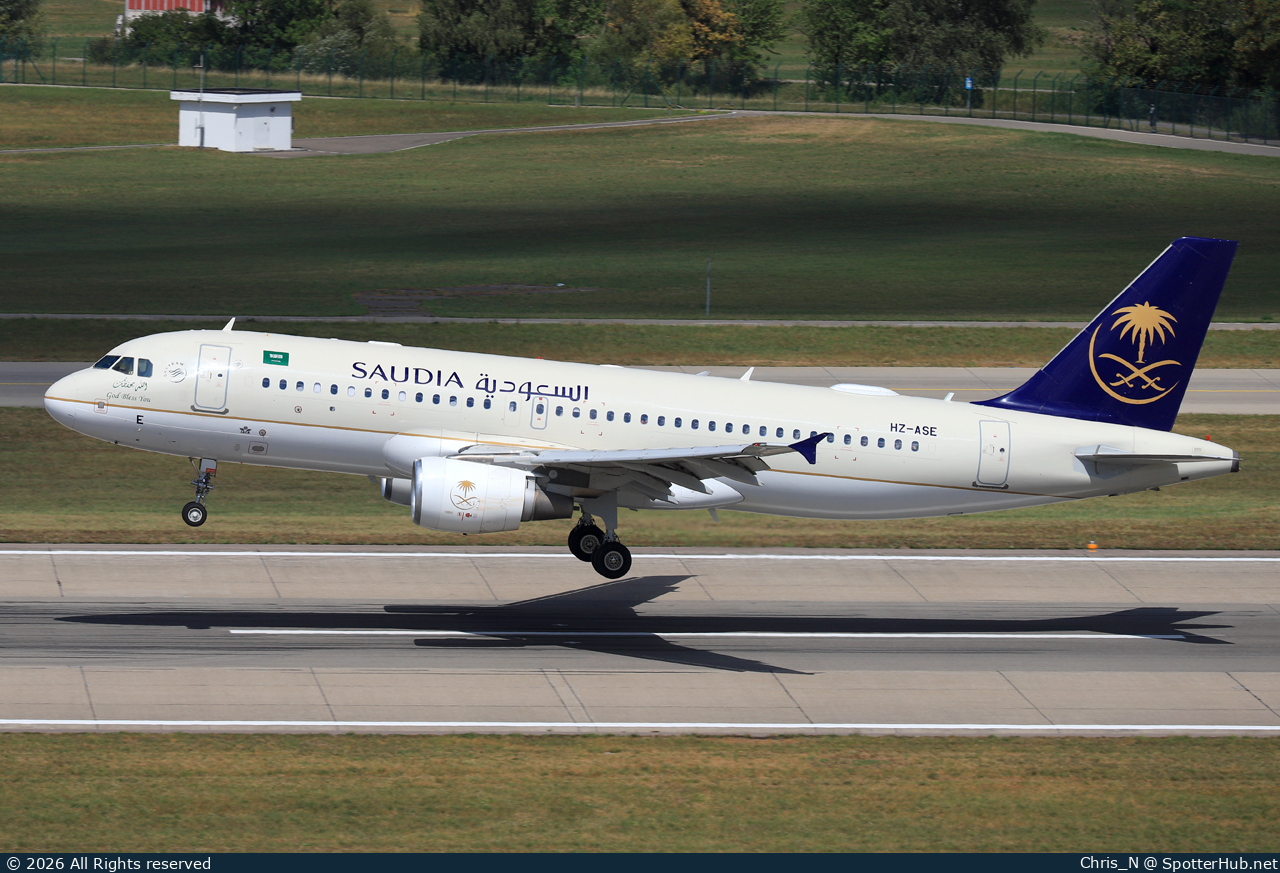 Photo of HZ-ASE - Airbus A320-214 operated by Saudia