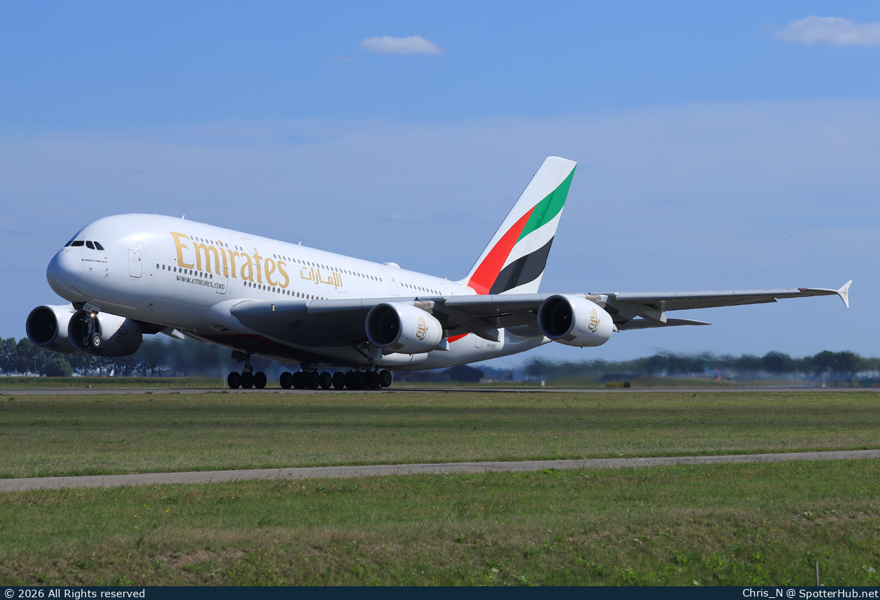 Photo of A6-EEG - Airbus A380-861 operated by Emirates