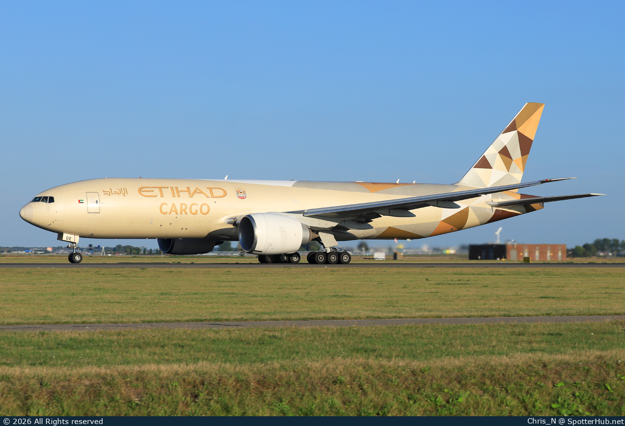 Photo of A6-DDE - Boeing 777-FFX operated by Etihad Cargo