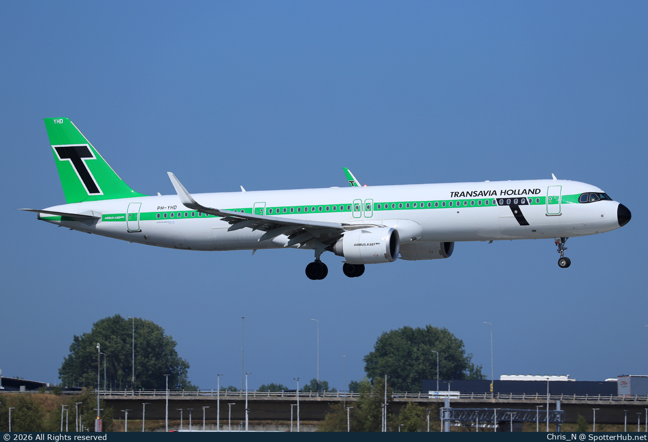 Photo of PH-YHD - Airbus A321-252NX operated by Transavia