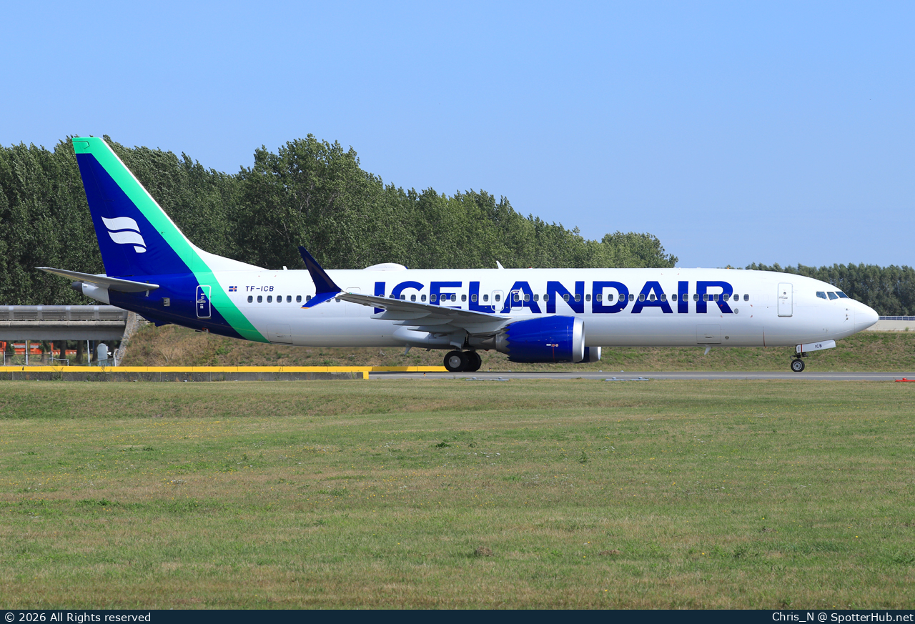 Photo of TF-ICB - Boeing 737 MAX 9 operated by Icelandair
