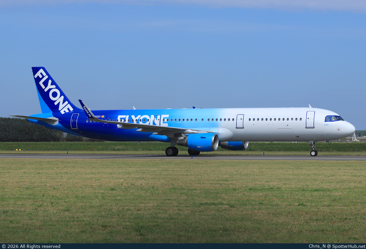Photo of ER-00001 - Airbus A321-211 operated by FlyOne