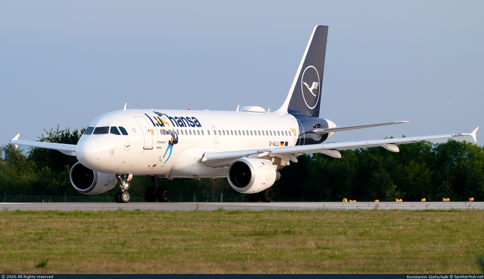 Photo of D-AILU - Airbus A319-114 operated by Lufthansa