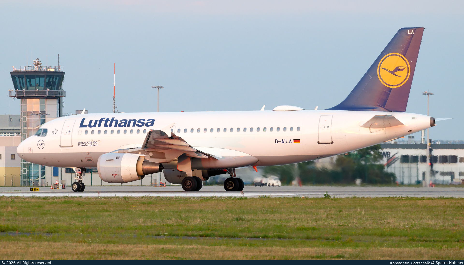 Photo of D-AILA - Airbus A319-114 operated by Lufthansa