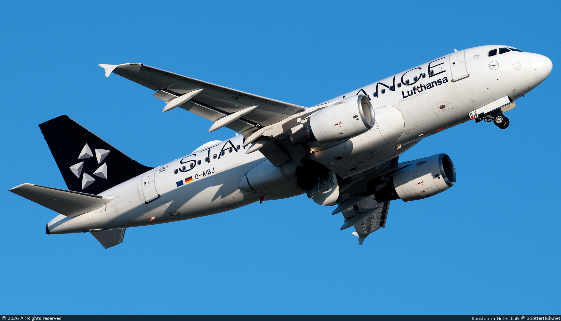 Photo of D-AIBJ - Airbus A319-112 operated by Lufthansa