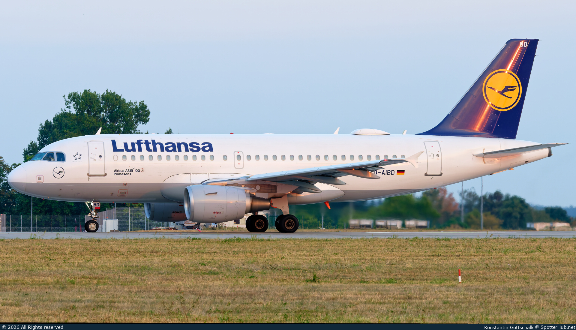 Photo of D-AIBD - Airbus A319-112 operated by Lufthansa