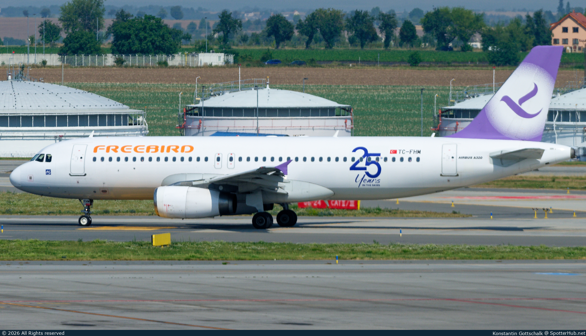 Photo of TC-FHM - Airbus A320-232 operated by Freebird Airlines