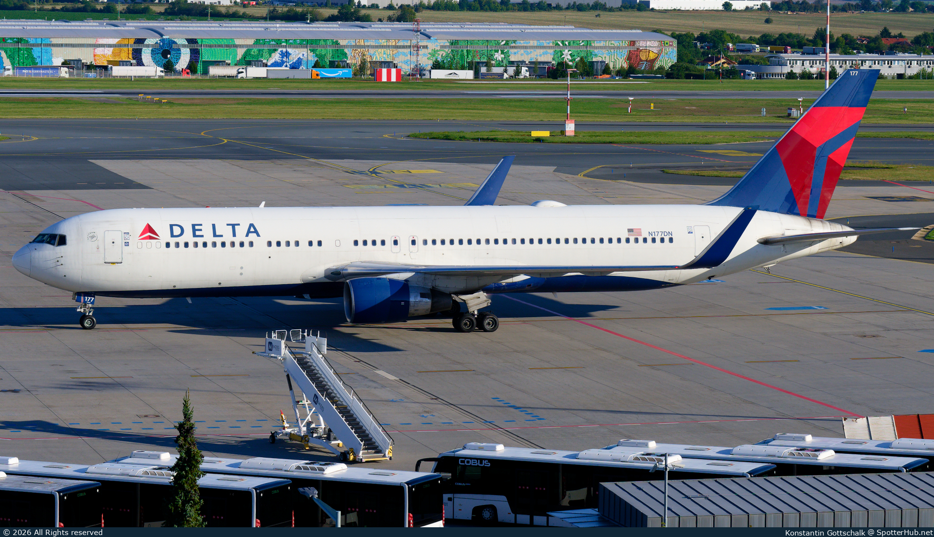 Photo of N177DN - Boeing 767-332(ER) operated by Delta Air Lines