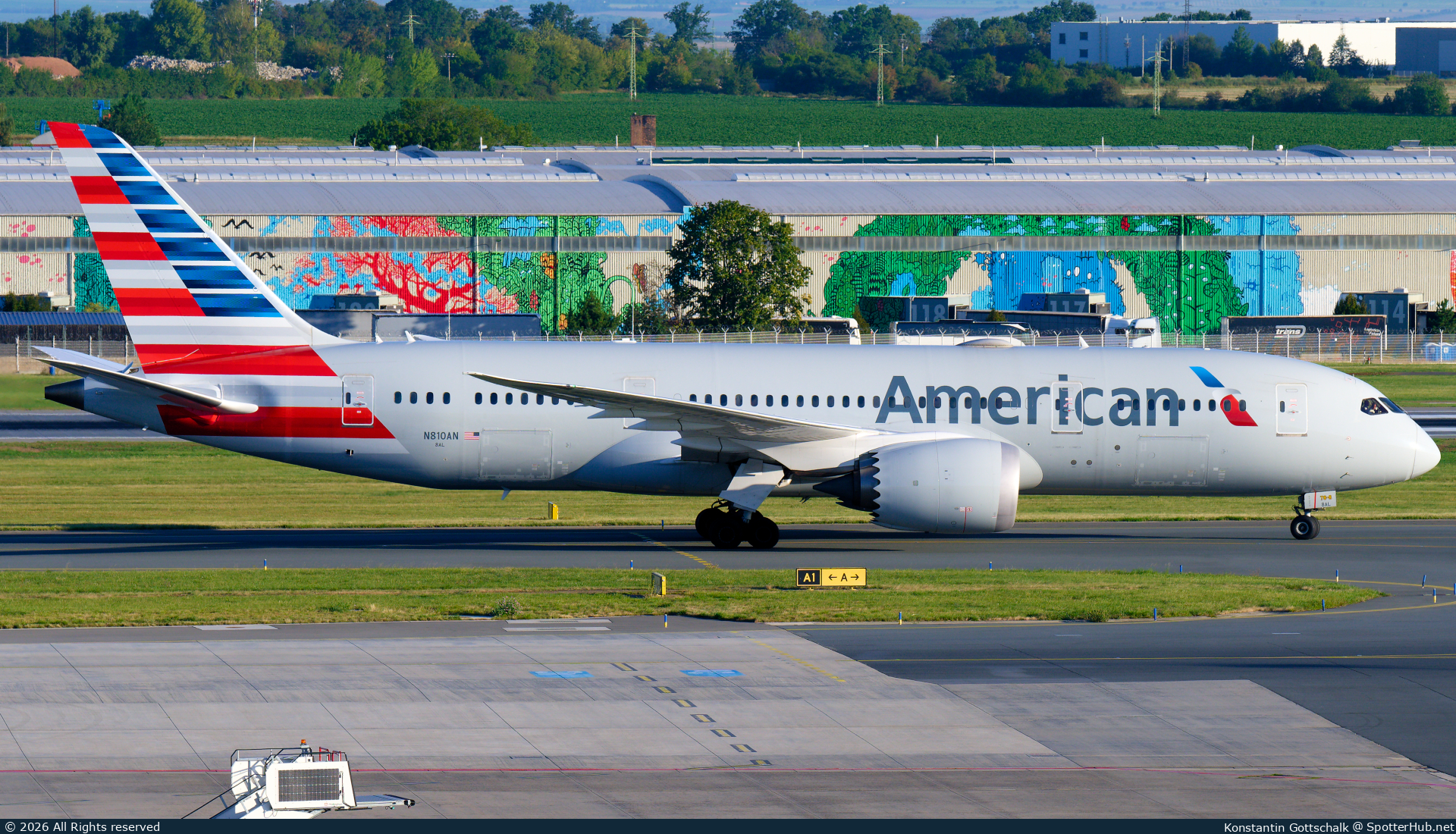 Photo of N810AN - Boeing 787-8 Dreamliner operated by American Airlines