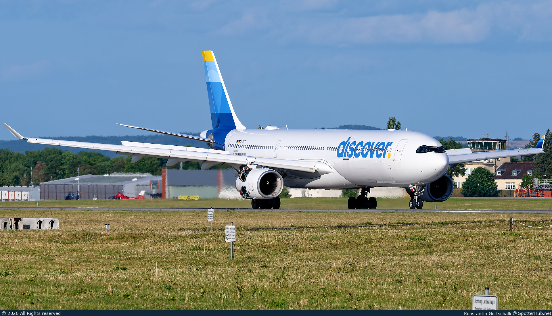 Photo of D-AIKP - Airbus A330-343 operated by Discover Airlines