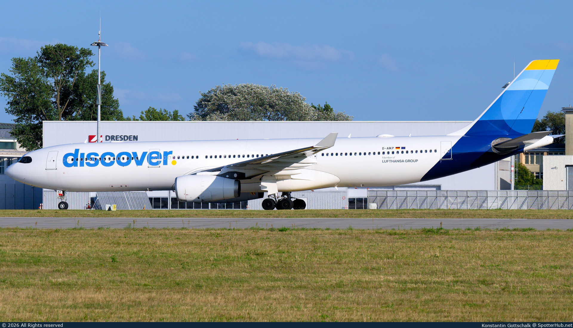Photo of D-AIKP - Airbus A330-343 operated by Discover Airlines