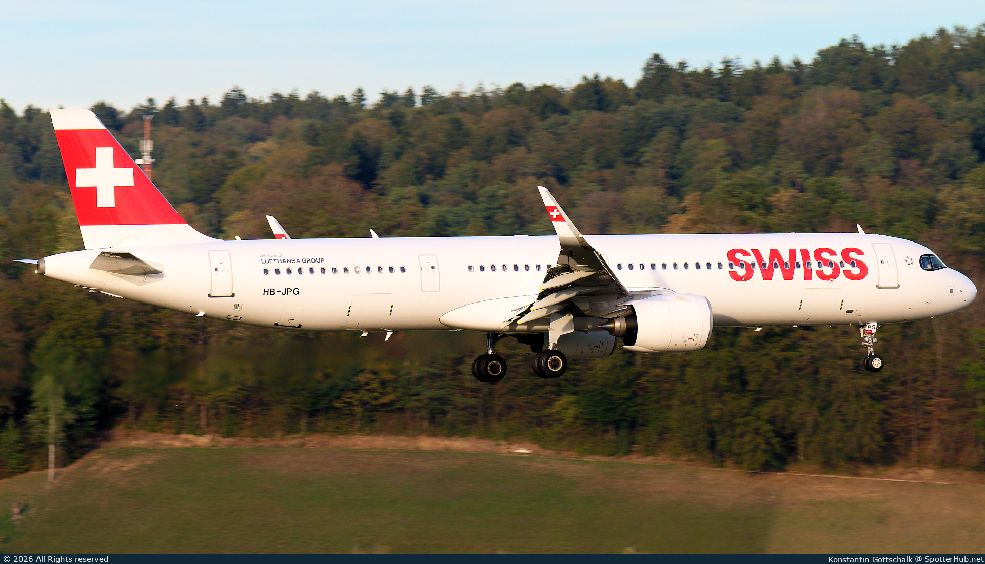 Photo of HB-JPG - Airbus A321-271NX operated by Swiss International Air Lines