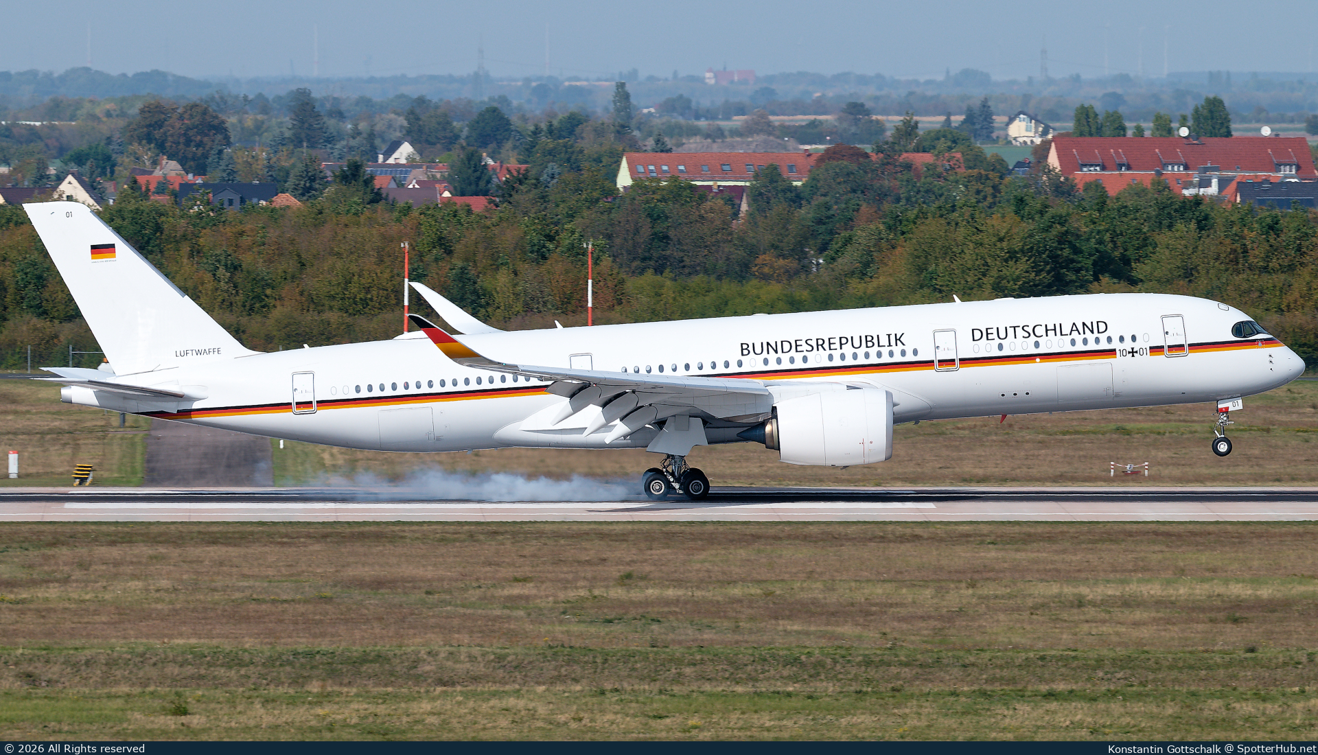 Photo of 10+01 - Airbus A350-941(CJ) operated by German Air Force
