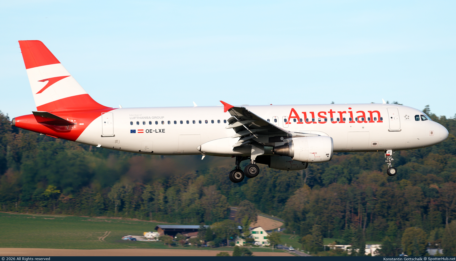 Photo of OE-LXE - Airbus A320-216 operated by Austrian Airlines