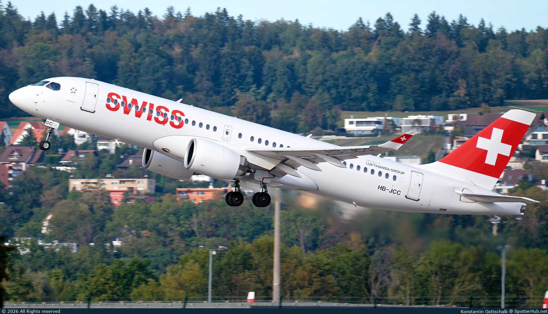 Photo of HB-JCC - Airbus A220-300 operated by Swiss International Air Lines