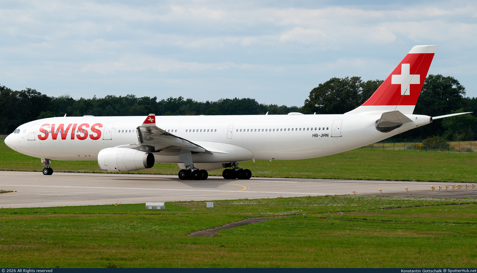 Photo of HB-JHN - Airbus A330-343 operated by Swiss International Air Lines