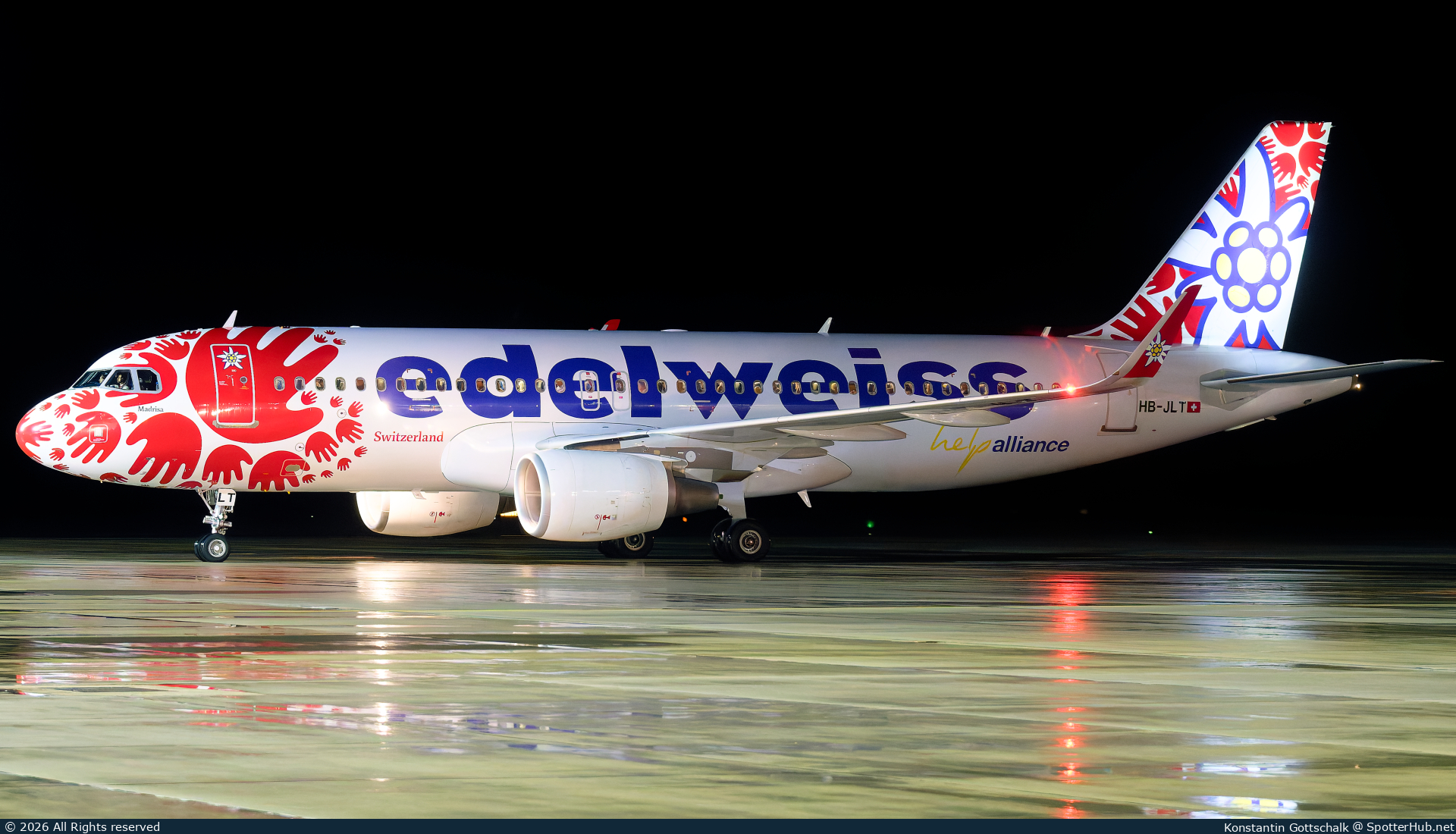 Photo of HB-JLT - Airbus A320-214 operated by Edelweiss Air