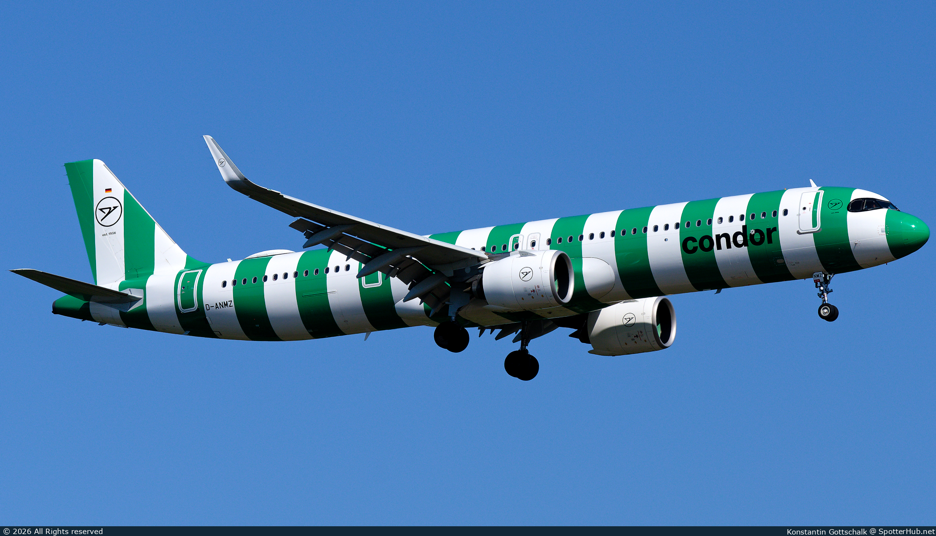 Photo of D-ANMZ - Airbus A321-271NX operated by Condor