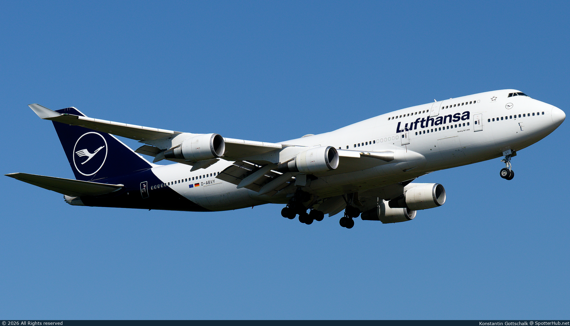 Photo of D-ABVY - Boeing 747-430 operated by Lufthansa