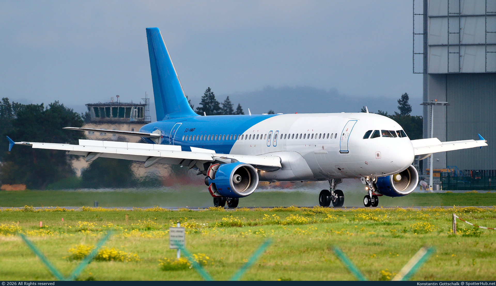 Photo of SU-NMP - Airbus A320-214 operated by Nesma Airlines