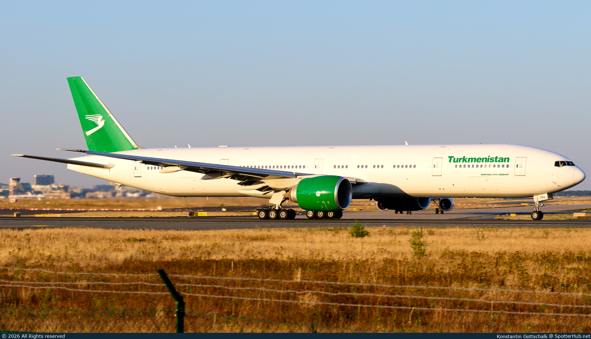 Photo of EZ-A782 - Boeing 777-367(ER) operated by Turkmenistan Airlines