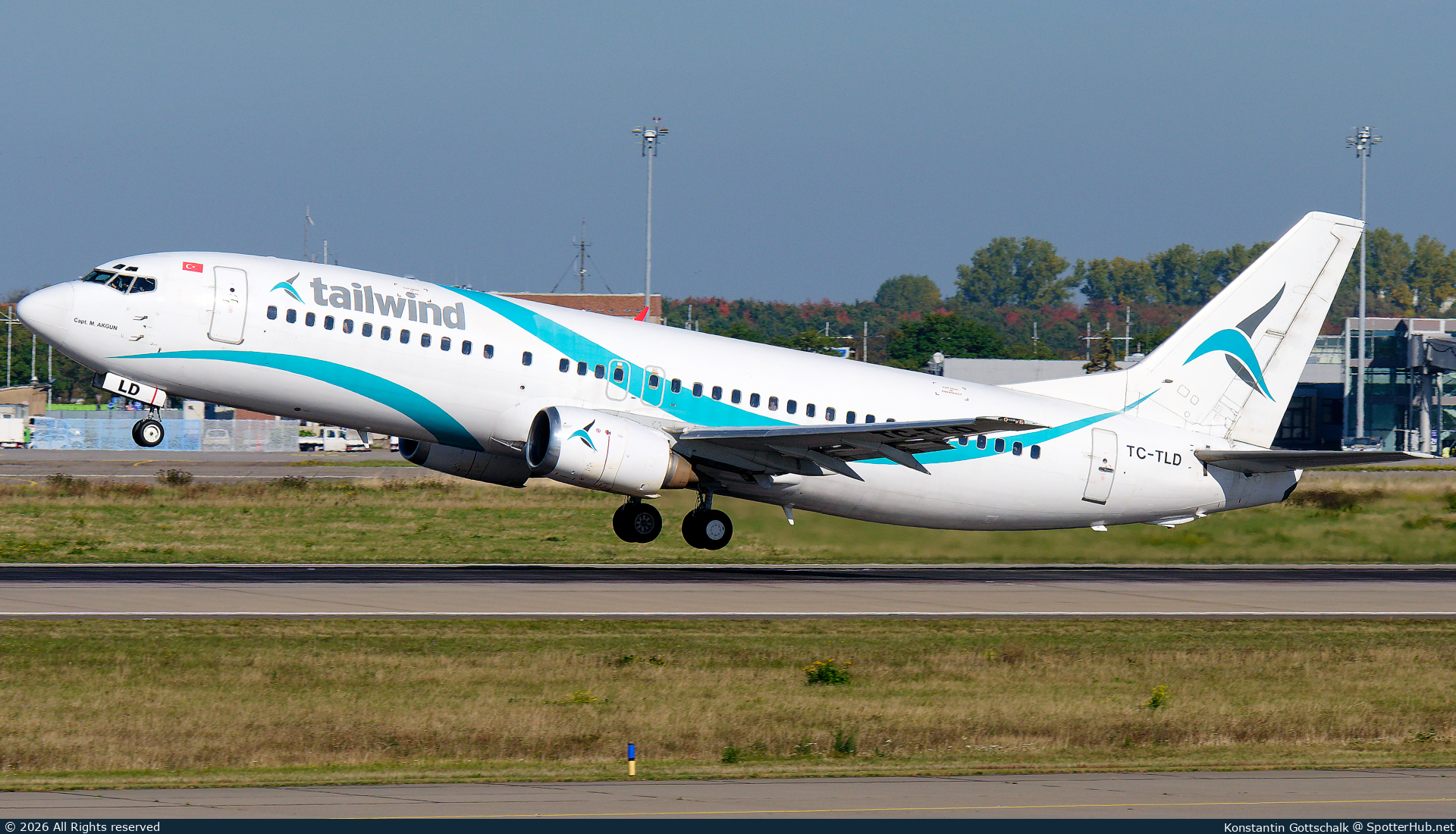 Photo of TC-TLD - Boeing 737-4Q8 operated by Tailwind Airlines
