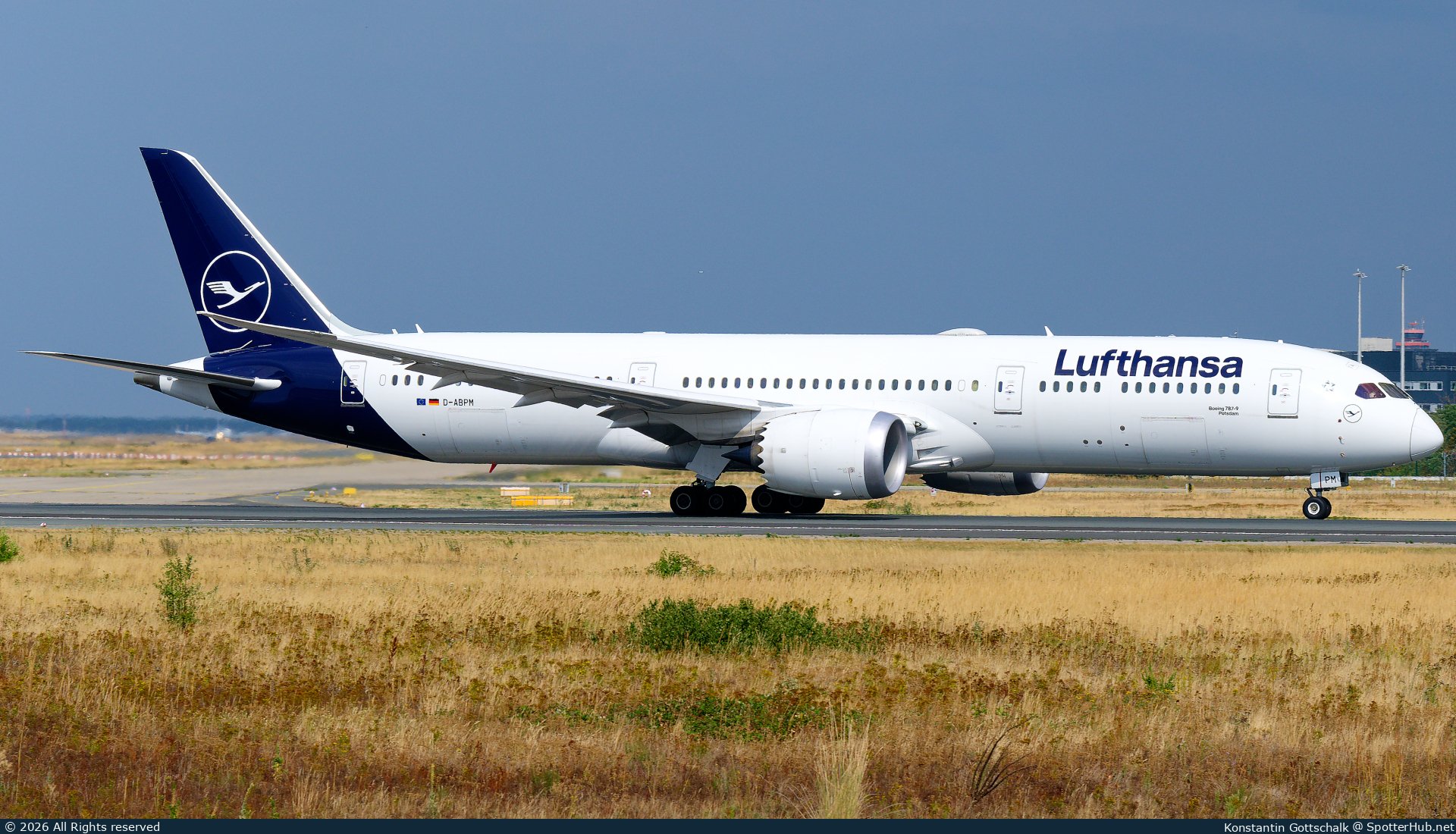 Photo of D-ABPM - Boeing 787-9 Dreamliner operated by Lufthansa