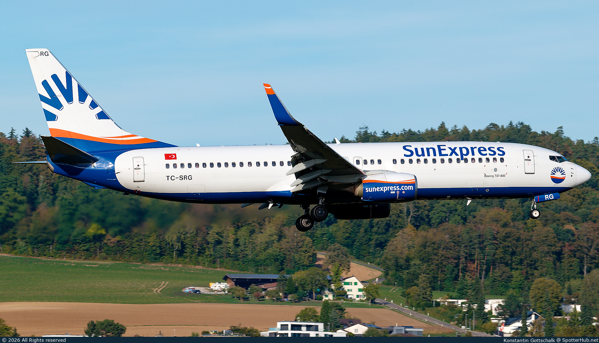 Photo of TC-SRG - Boeing 737-8JP operated by SunExpress