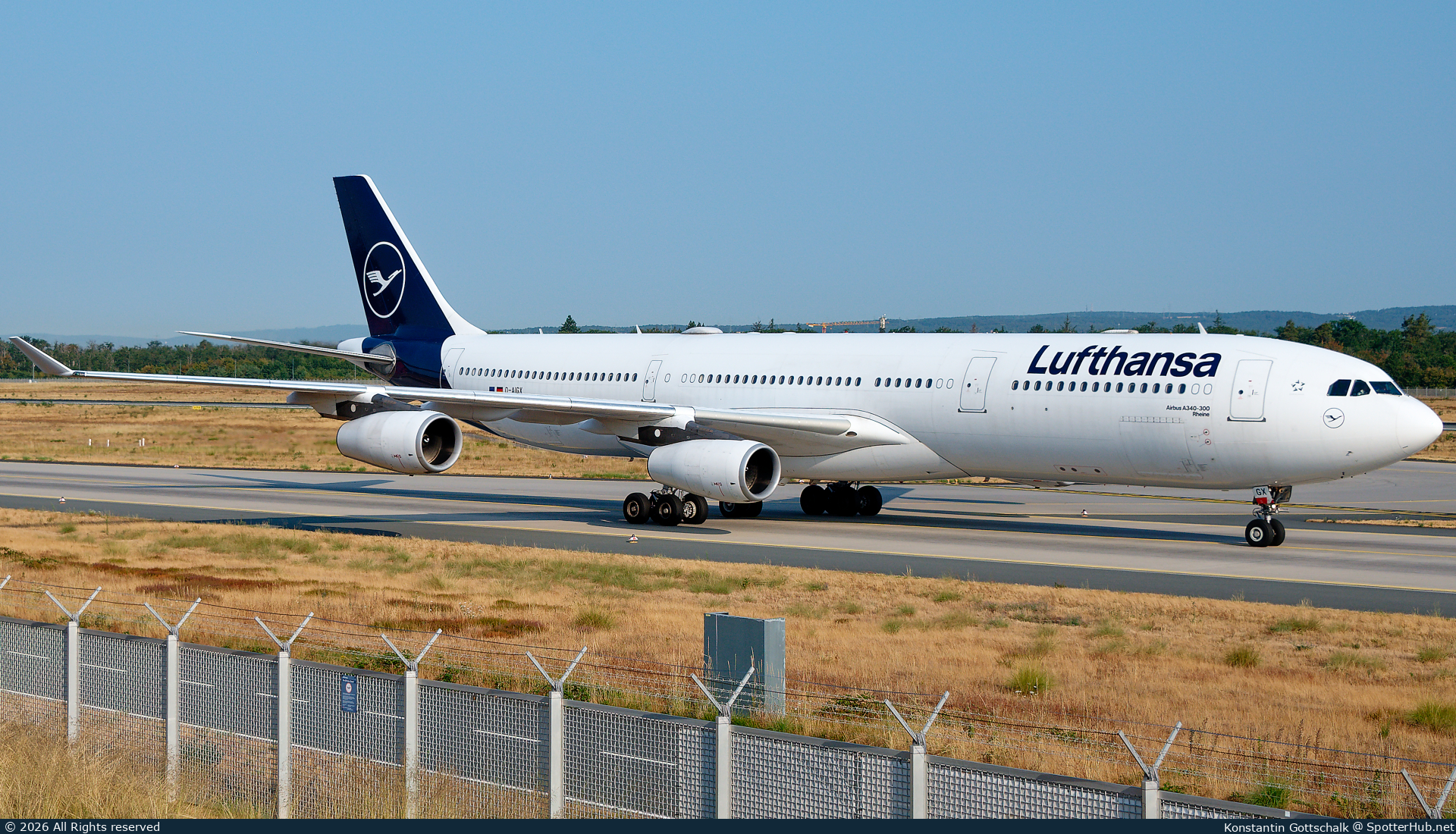 Photo of D-AIGX - Airbus A340-313 operated by Lufthansa