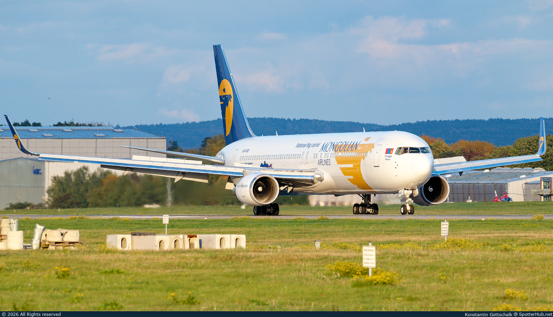 Photo of JU-1021 - Boeing 767-34G(ER) operated by MIAT Mongolian Airlines
