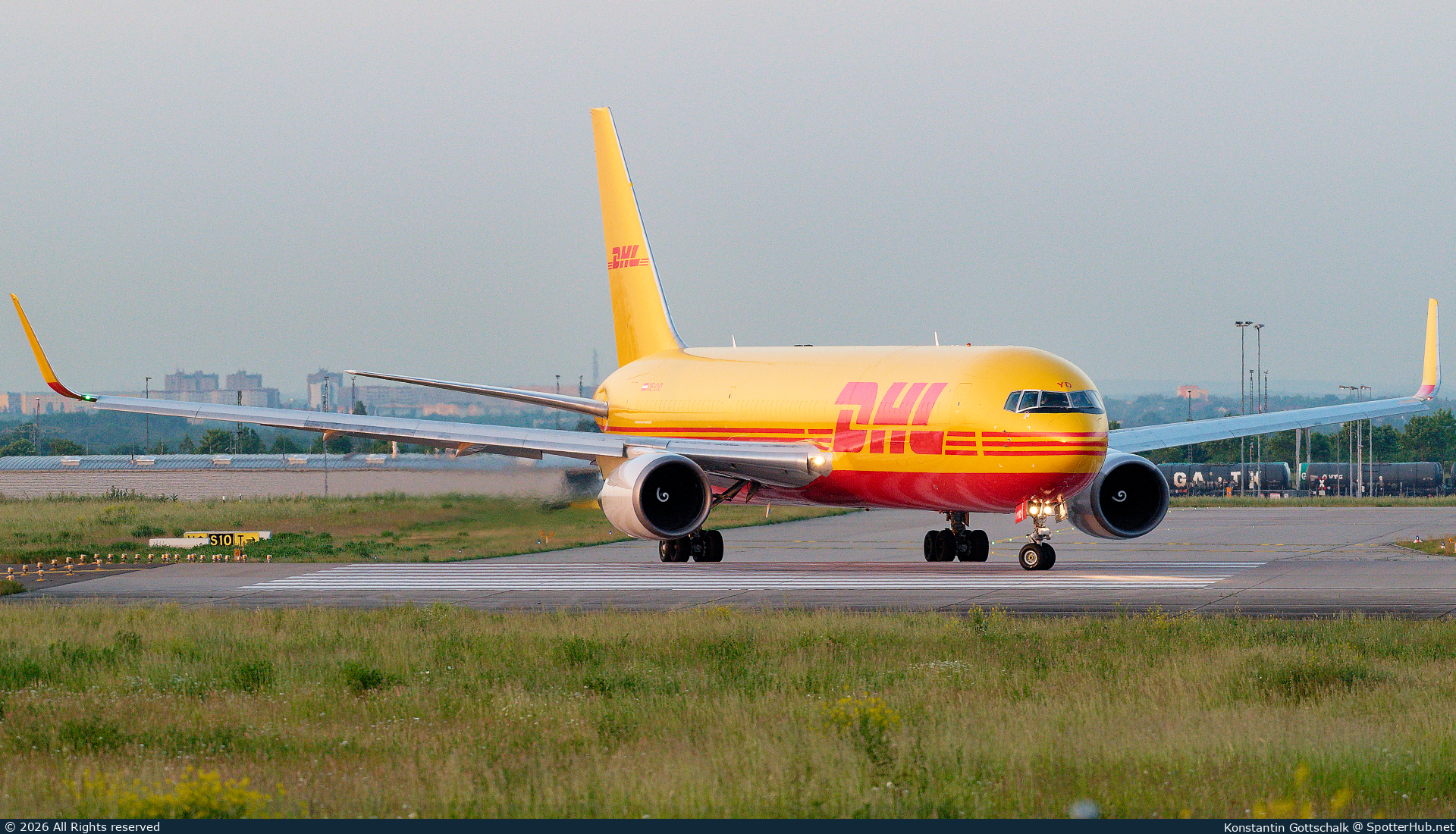 Photo of OE-LYD - Boeing 767-304(ER)(BDSF) operated by DHL Air Austria