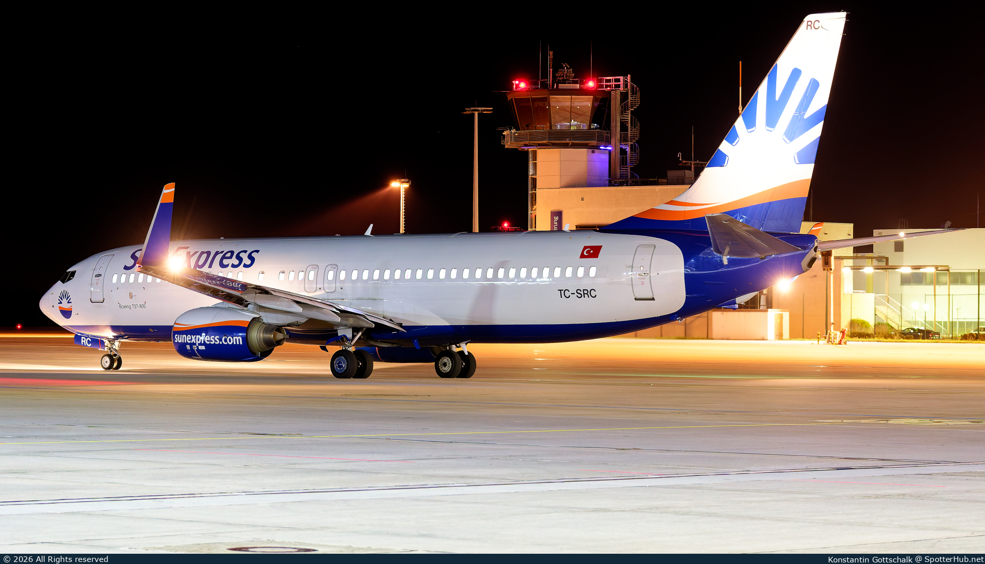Photo of TC-SRC - Boeing 737-8JP operated by SunExpress