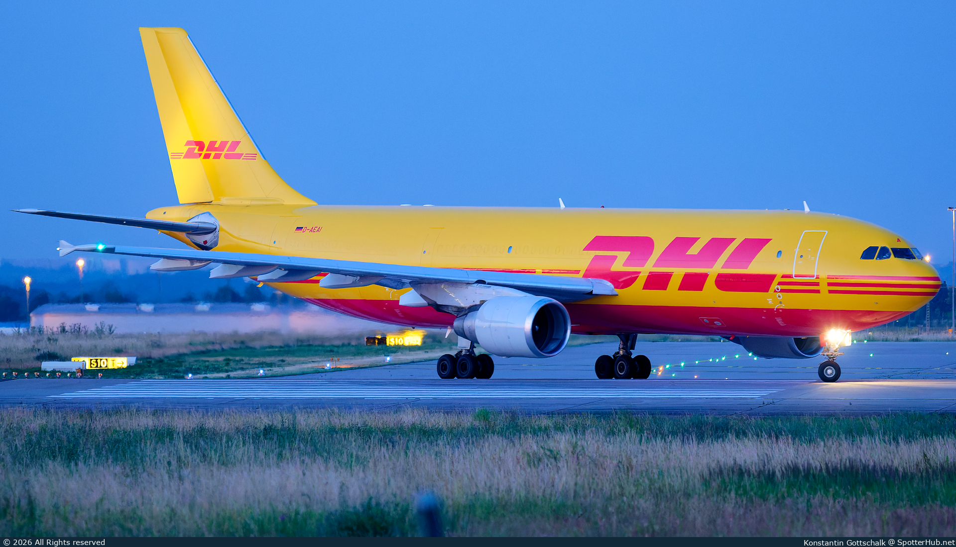 Photo of D-AEAI - Airbus A300B4-622R(F) operated by European Air Transport
