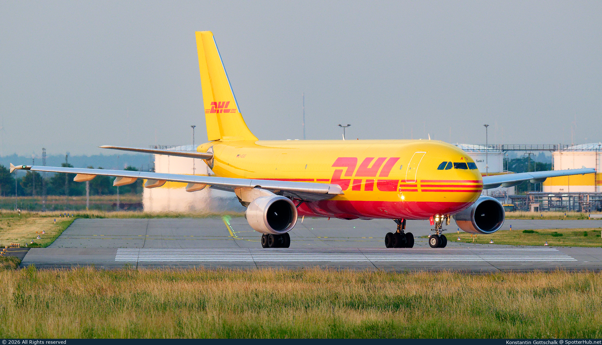 Photo of D-AEAO - Airbus A300B4-622R(F) operated by European Air Transport