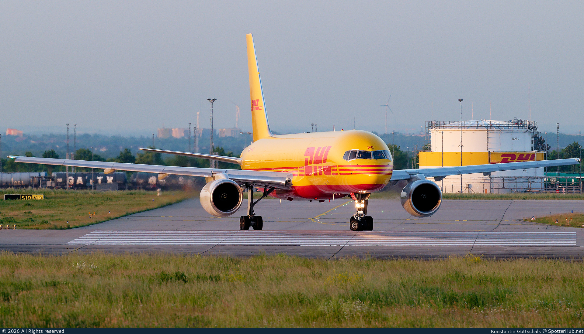Photo of OE-LNC - Boeing 757-28A(PCF) operated by DHL Air Austria