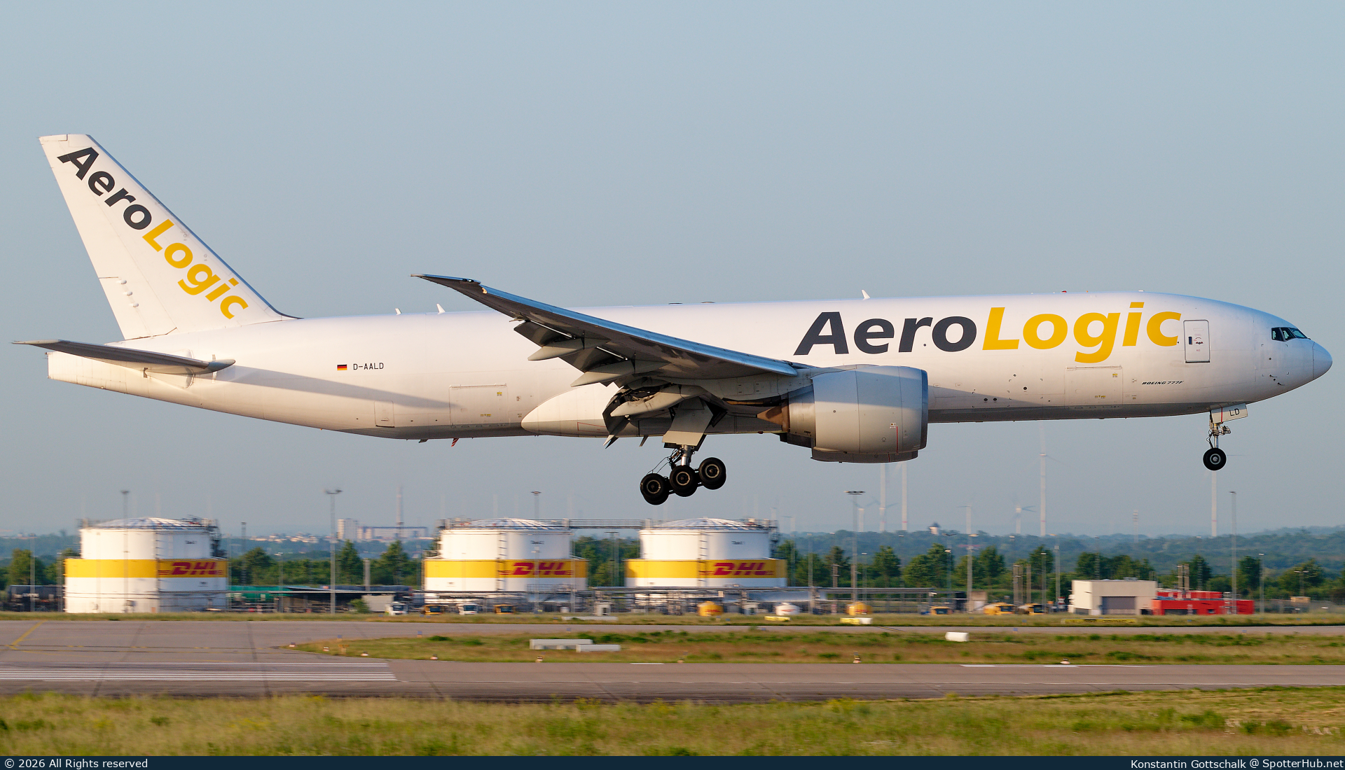 Photo of D-AALD - Boeing 777-FZN operated by AeroLogic