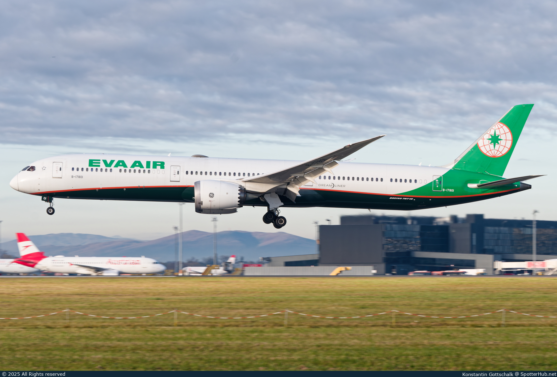 Photo of B-17801 - Boeing 787-10 Dreamliner operated by EVA Air