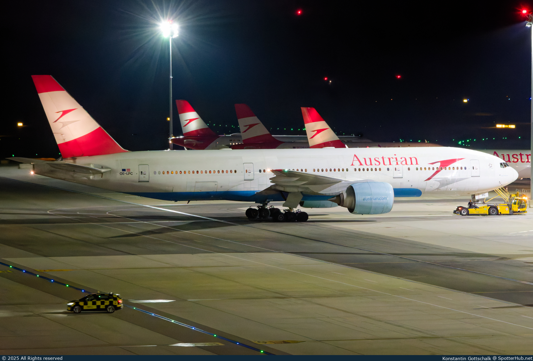 Photo of OE-LPC - Boeing 777-2Z9(ER) operated by Austrian Airlines