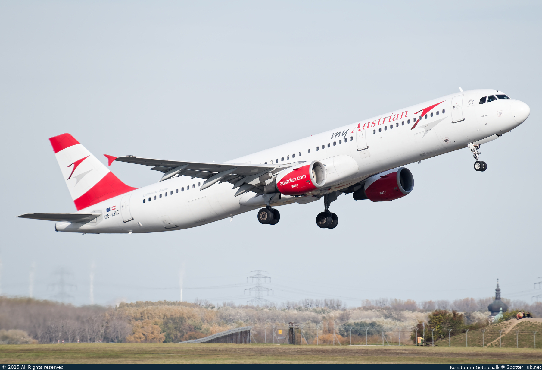 Photo of OE-LBC - Airbus A321-111 operated by Austrian Airlines