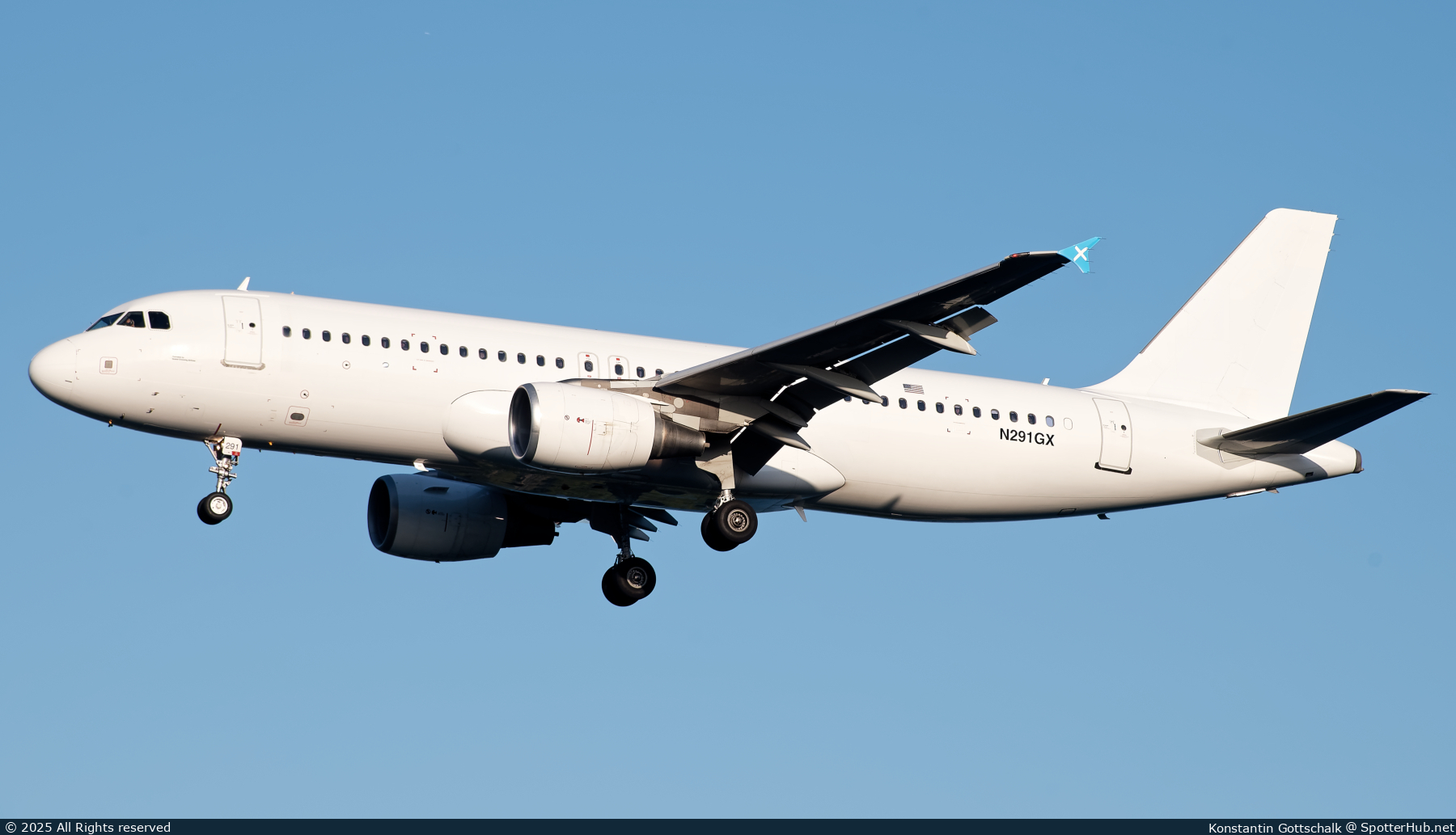 Photo of N281GX - Airbus A320-214 operated by GlobalX Airlines