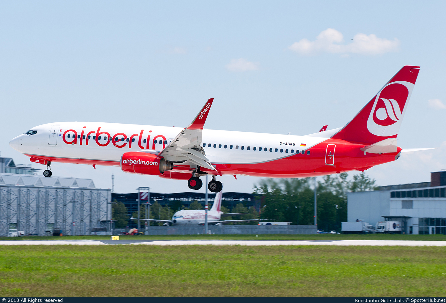 Photo of D-ABKB - Boeing 737-86J operated by Air Berlin