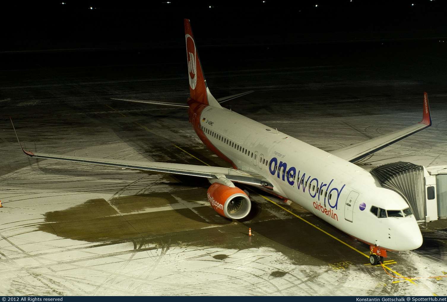 Photo of D-ABMC - Boeing 737-86J operated by Air Berlin